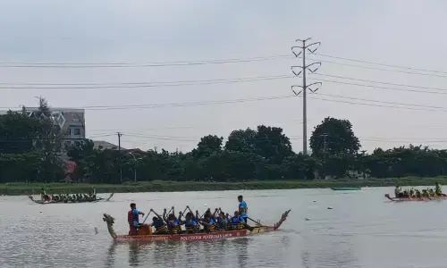 511 peserta ikuti lomba dayung nasional di Sungai BKB Semarang 511 peserta ikuti lomba dayung nasional di Sungai BKB Semarang