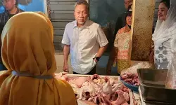Menko Zulkifli Hasan cek harga pangan di Pasar Bandarjo Semarang