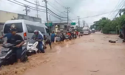 Lalu lintas Pantura Kudus–Pati terganggu akibat banjir