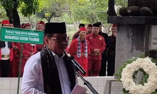 Pramono buka suara soal warkop “HI Sawargi” pakai trotoar