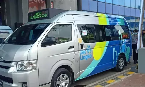 Layanan Mikrotrans terganggu akibat genangan air