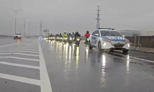 Korlantas kawal pemotor lewati tol imbas banjir di arteri