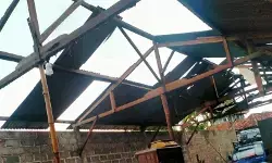 Angin puting beliung rusak 41 rumah di Tulungagung Angin puting beliung rusak 41 rumah di Tulungagung