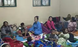 1.000 warga di Tangerang mengungsi akibat banjir 1.000 warga di Tangerang mengungsi akibat banjir