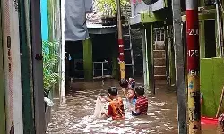 BPBD DKI: Tiga RT masih terendam banjir pada Selasa petang