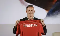 Sentimen netral warganet sambut penunjukan Herdman jadi pelatih timnas Sentimen netral warganet sambut penunjukan Herdman jadi pelatih timnas