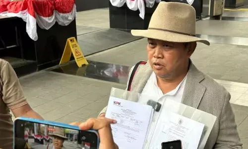 Koordinator Masyarakat Antikorupsi Indonesia tunggu komitmen KPK untuk tahan tersangka kasus CSR BI Koordinator Masyarakat Antikorupsi Indonesia tunggu komitmen KPK untuk tahan tersangka kasus CSR BI