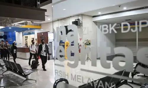 KPK geledah Kantor PT Wanatiara Persada KPK geledah Kantor PT Wanatiara Persada