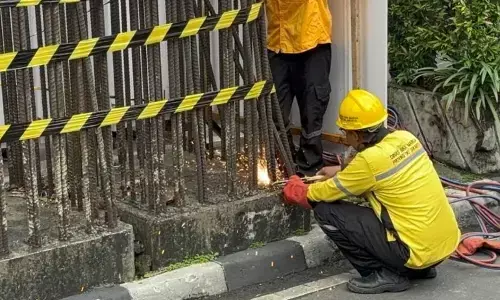 Pembongkaran tiang monorel di Jalan Rasuna Said resmi dimulai
