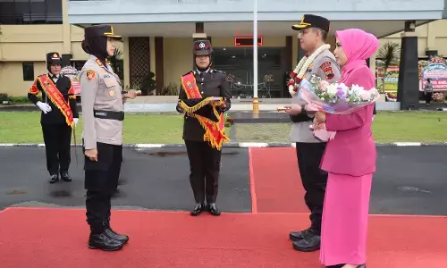 Jabatan Kapolres Magelang Kota diserahterimakan dari AKBP Anita Indah kepada AKBP Dikri Olfandi