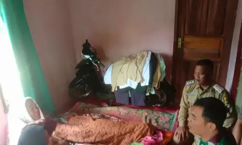 Ibu rumah tangga di Sukabumi jatuh ke septic tank hingga tewas