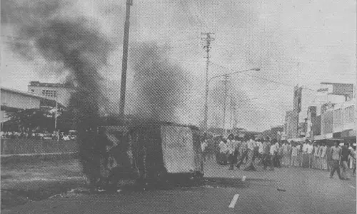 15 Januari 1974: Peristiwa Malari guncang Jakarta
