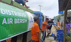 BAZNAS RI distribusikan 186.000 liter air bersih untuk penyintas Bencana di Tapanuli Tengah BAZNAS RI distribusikan 186.000 liter air bersih untuk penyintas Bencana di Tapanuli Tengah