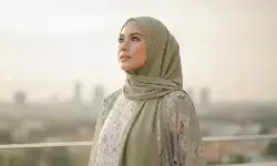 Inspirasi outfit ngabuburit stylish tapi syar’i