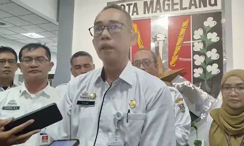 Survivor Syafiq ditemukan meninggal dunia setelah 17 hari dilakukan pencarian di Gunung Slamet Survivor Syafiq ditemukan meninggal dunia setelah 17 hari dilakukan pencarian di Gunung Slamet