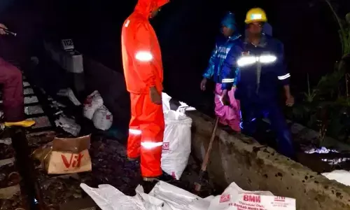 Perjalanan KA Pantura Jateng terhambat akibat luapan air di Kendal