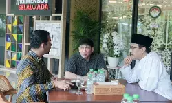 Kemensos salurkan santunan duka dan bantuan alat salat korban banjir di Aceh