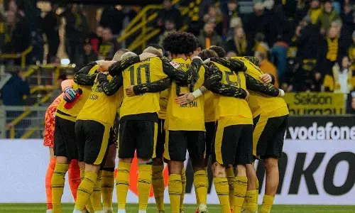 Dortmund lanjutkan tren kemenangan dengan bekuk St Pauli 3-2