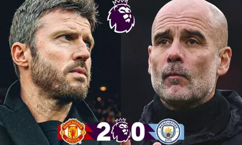 Michael Carrick tak ingin terbawa euforia usai MU kalahkan Man City