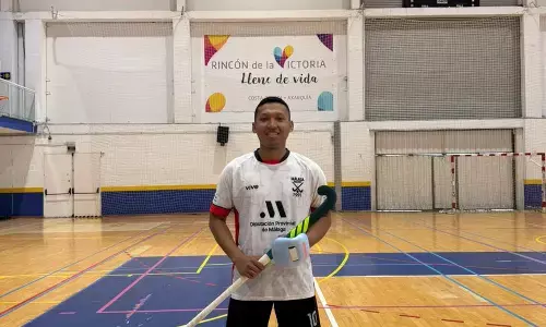 Sabar menanti jadi ASN, atlet Hockey Prima Rinaldi cicipi berbisnis