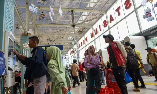 Banjir Pekalongan, 11 kereta dari Jakarta batal berangkat