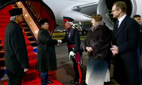 Presiden Prabowo tiba di London, perkuat kemitraan strategis RI-Inggris Presiden Prabowo tiba di London, perkuat kemitraan strategis RI-Inggris