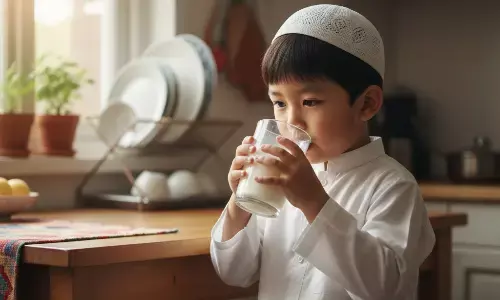 9 manfaat minum susu saat sahur