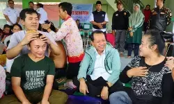 Berikan relaksasi, terapis tuna netra dihadirkan di posko pengungsian