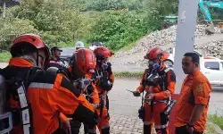 Pencarian penambang emas Pongkor dihentikan sementara Pencarian penambang emas Pongkor dihentikan sementara