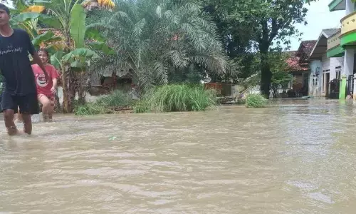 Pemkab Bekasi lakukan penanganan darurat tanggul kritis