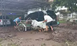 Banjir luapan air sungai terjang seribuan rumah di Situbondo Banjir luapan air sungai terjang seribuan rumah di Situbondo