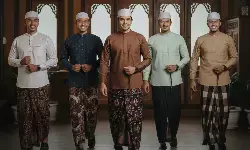 Rekomendasi model sarung stylish pria untuk Ramadan & Lebaran Rekomendasi model sarung stylish pria untuk Ramadan & Lebaran