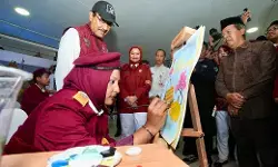 Di SRMA 36 Bojonegoro, Gus Ipul dengarkan kisah perubahan siswa Sekolah Rakyat