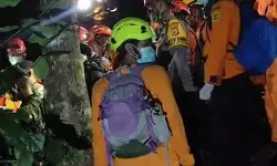 6 korban pesawat ATR 42-500 ditemukan, satu dievakuasi dari medan ekstrem