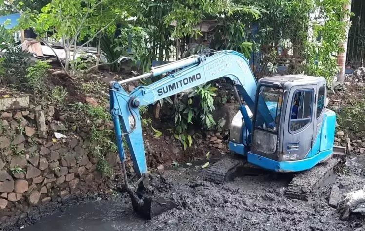 Pengerukan sungai dilakukan untuk tingkatkan daya tampung air Pengerukan sungai dilakukan untuk tingkatkan daya tampung air