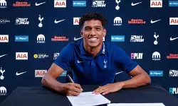 Souza resmi gabung Tottenham Souza resmi gabung Tottenham