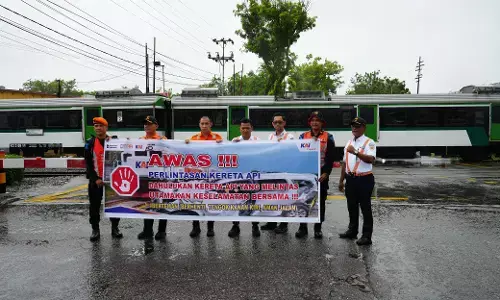 Tingkatkan keselamatan, KAI Divre II Sumbar gelar sosialisasi di perlintasan sebidang