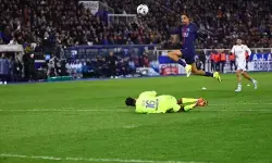 PSG ke puncak klasemen setelah taklukkan Auxerre 1-0