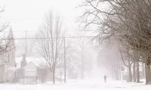 Sekitar 1.500 penerbangan di AS dibatalkan akibat badai salju