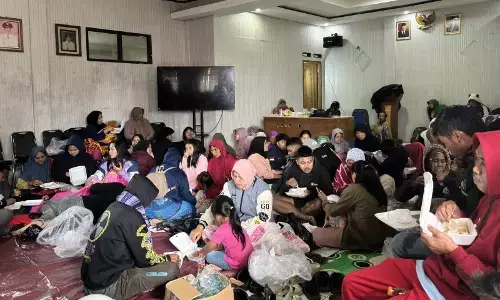 BPBD catat 400 warga Cisarua Bandung mengungsi akibat longsor BPBD catat 400 warga Cisarua Bandung mengungsi akibat longsor