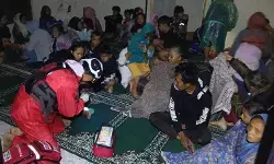 Dapur umum dan bantuan Kemensos untuk korban banjir bandang Pemalang Dapur umum dan bantuan Kemensos untuk korban banjir bandang Pemalang