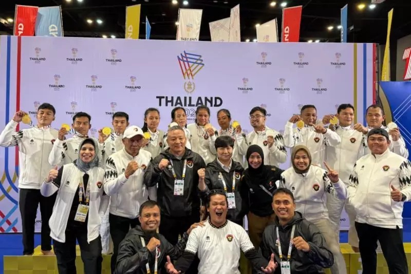 Mega Tia mengabdi kepada negara lewat fisioterapi Mega Tia mengabdi kepada negara lewat fisioterapi