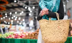 Ramadan identik dengan belanja dan konsumsi yang meningkat