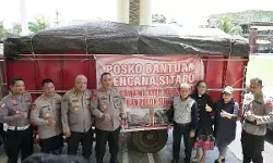 Jemaat GMIM Modoinding salurkan bantuan kemanusiaan untuk korban bencana Sitaro Jemaat GMIM Modoinding salurkan bantuan kemanusiaan untuk korban bencana Sitaro