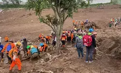 Antisipasi longsor susulan, warga zona merah Cisarua dievakuasi Antisipasi longsor susulan, warga zona merah Cisarua dievakuasi