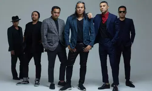 Vokalis Element, Lucky Widja meninggal dunia