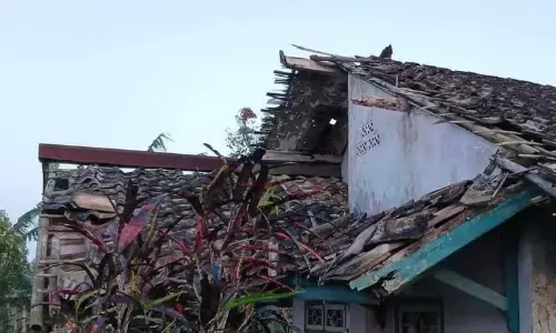 BPBD Cianjur mencatat 11 rumah rusak akibat cuaca ekstrem BPBD Cianjur mencatat 11 rumah rusak akibat cuaca ekstrem