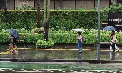 Jakarta diperkirakan hujan pada Selasa pagi hingga malam Jakarta diperkirakan hujan pada Selasa pagi hingga malam