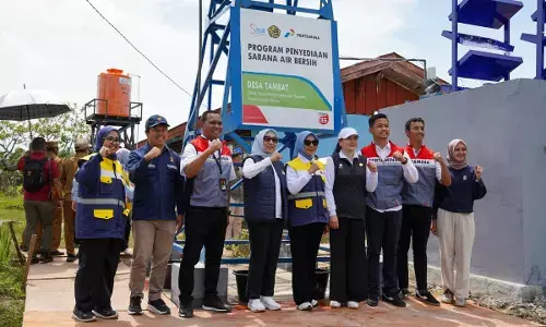 Pertamina, Kementerian ESDM dan SERUNI KMP buka akses air bersih di Kampung Tambat Merauke