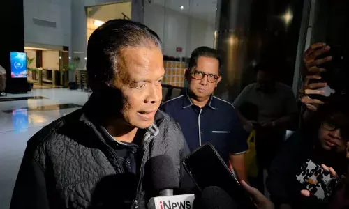 KPK imbau Fuad Hasan tetap di Indonesia dalam penyidikan kuota haji